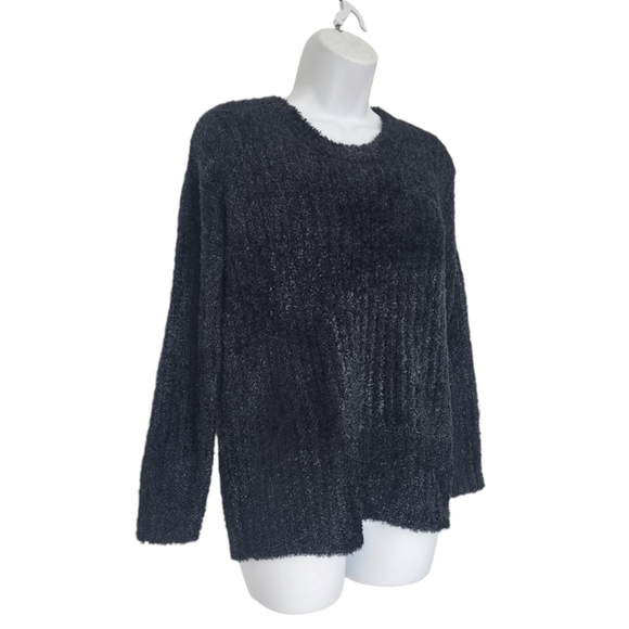 One Tuff Babe @ Forever 21 Thick Fuzzy Knit Sweater Size Medium Pullover Soft. - Picture 4 of 11